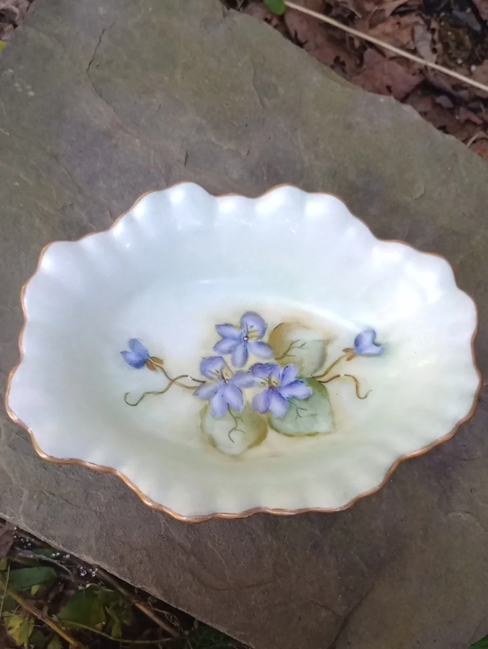 Vintage 70s Hand-Painted Porcelain Floral Soap Jewelry Dish Lavender Violets